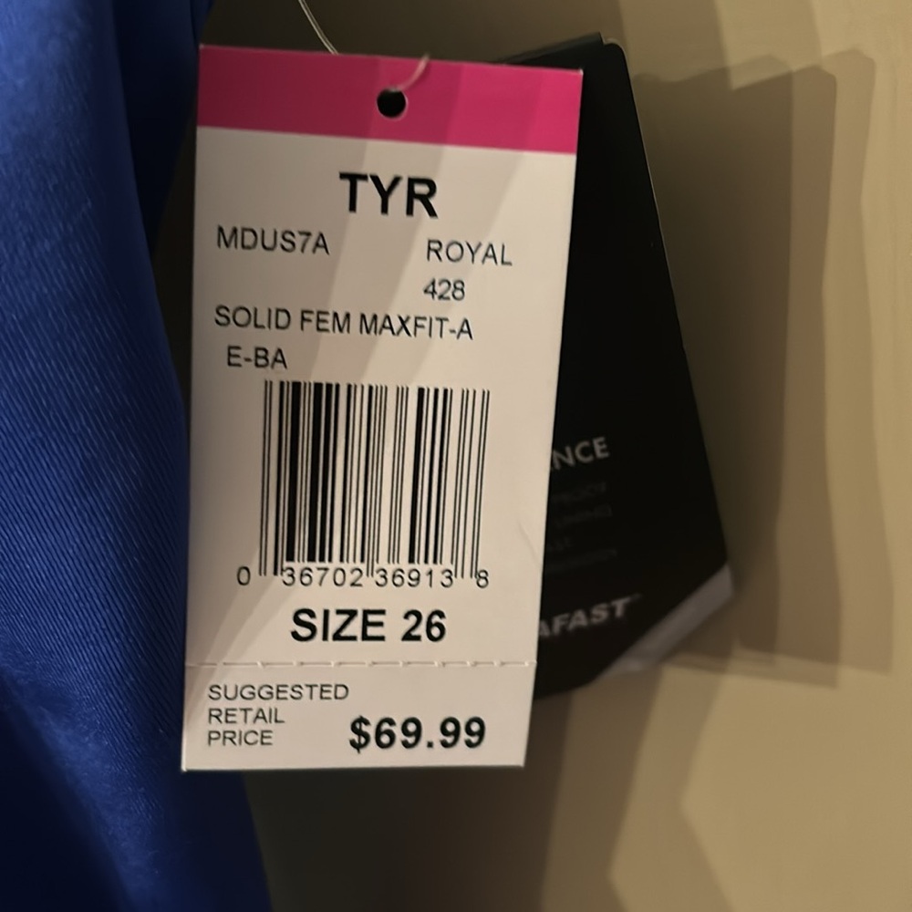 TYR RVA Swimsuit - Picture 5 of 6